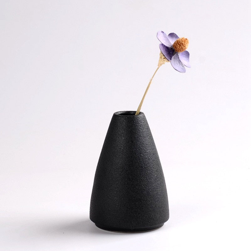 Black Ceramic Small Vase Home Decoration Crafts Tabletop Ornament Simplicity Japanese-style Decoration