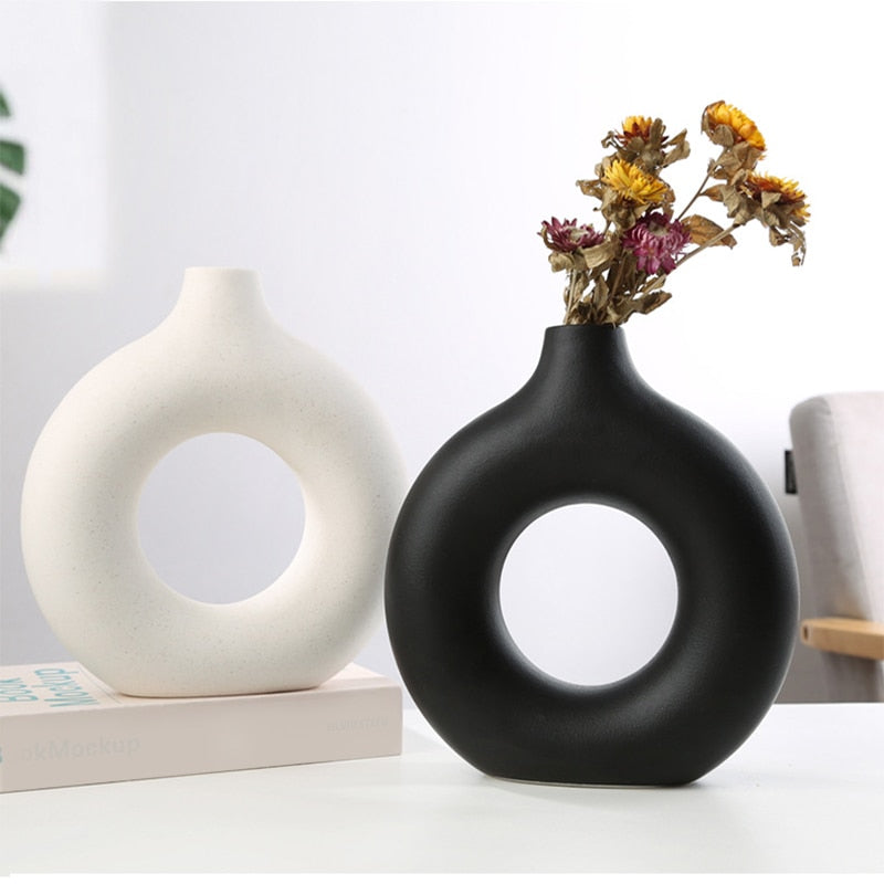 Nordic Ceramic Vase Circular Hollow Donuts Flower Pot Home Living Room Decoration Accessories Interior Office Desktop Decor Gift