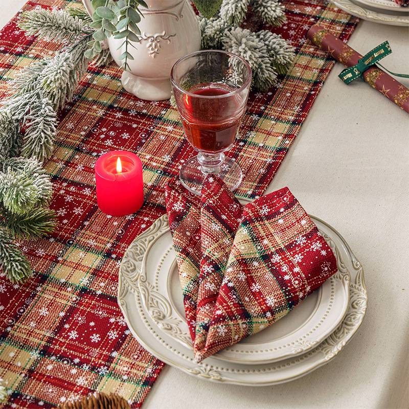 Christmas Table Runner Farmhouse Christmas Placemat Set Red and Green Plaid Print Tablecloth Festival Kitchen Home Decor